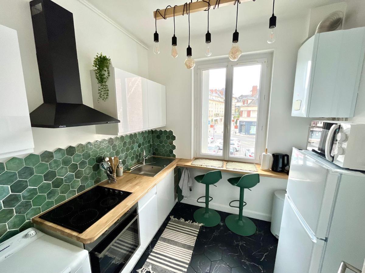 Appartement Entier En Plein Coeur Du Centre Ville Κομπιέν Εξωτερικό φωτογραφία